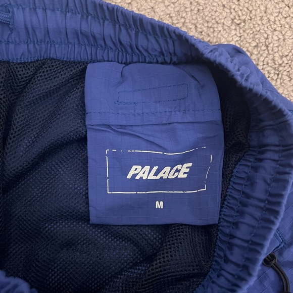 PALACE SHORTS - Picture 2 of 3
